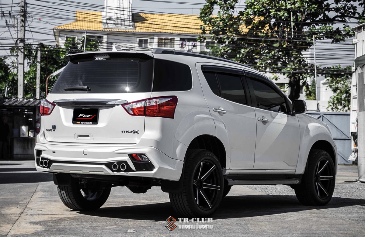 ชุดแต่งสเกิร์ตรอบคัน FD-JS MU-X 2017-2019