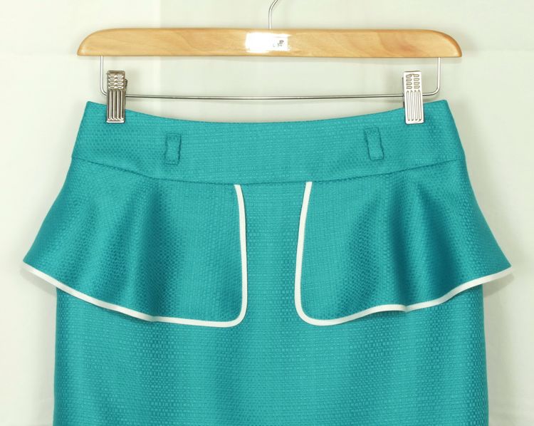 SK-172 กระโปรงแฟชั่น&ทำงาน ทรงสอบแต่งระบาย ผ้า CHANEL สีฟ้า