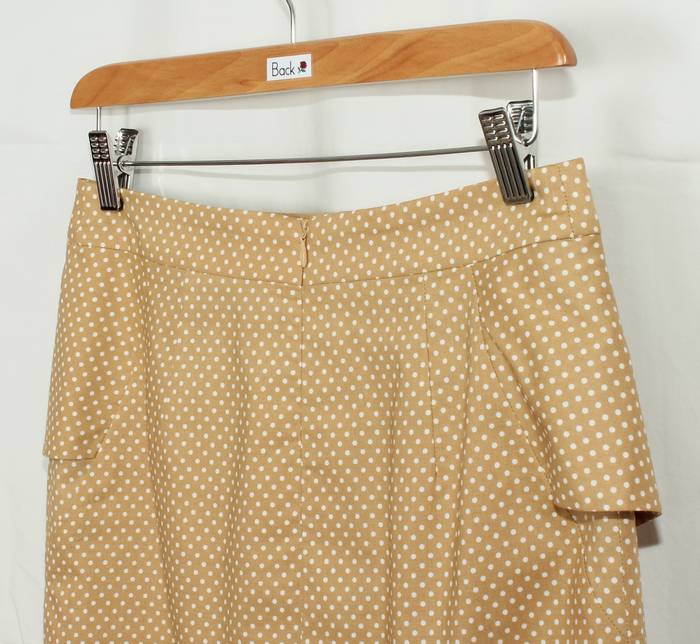 SK-196 กระโปรงแฟชั่น&ทำงาน ทรงสอบ ผ้าคอตต้อนญี่ปุ่นสีน้ำตาลคาลาเมล ด้านหน้ากระโปรงจับจีบระบาย