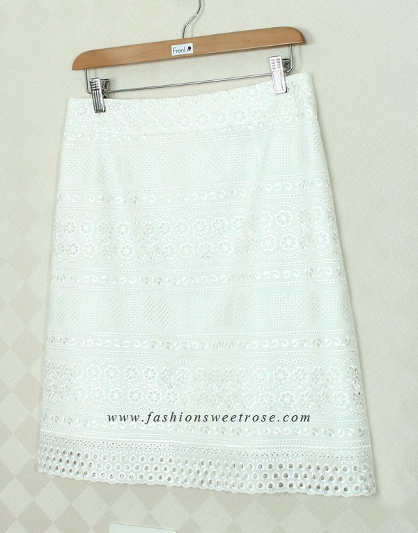 SK-331 กระโปรงทรงเอ ผ้าลูกไม้สีขาว ชายกระโปรงเป็นเชิงลูกไม้
