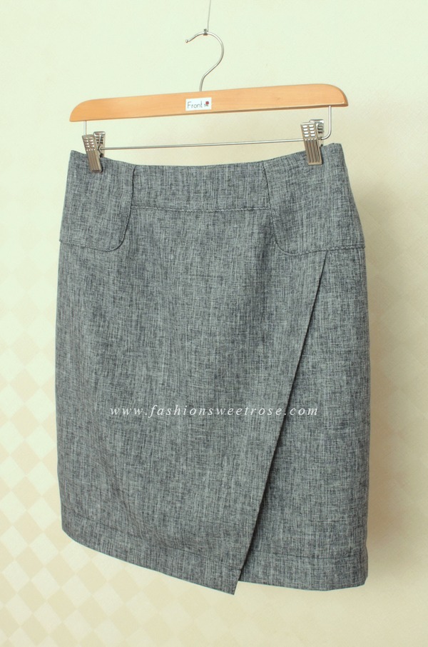 กระโปรงทรงสอบ ผ้าคอตต้อนลินินไอริสสีน้ำเงิน ด้านหน้ากระโปรงดีไซน์เรียบหรู / SK-439