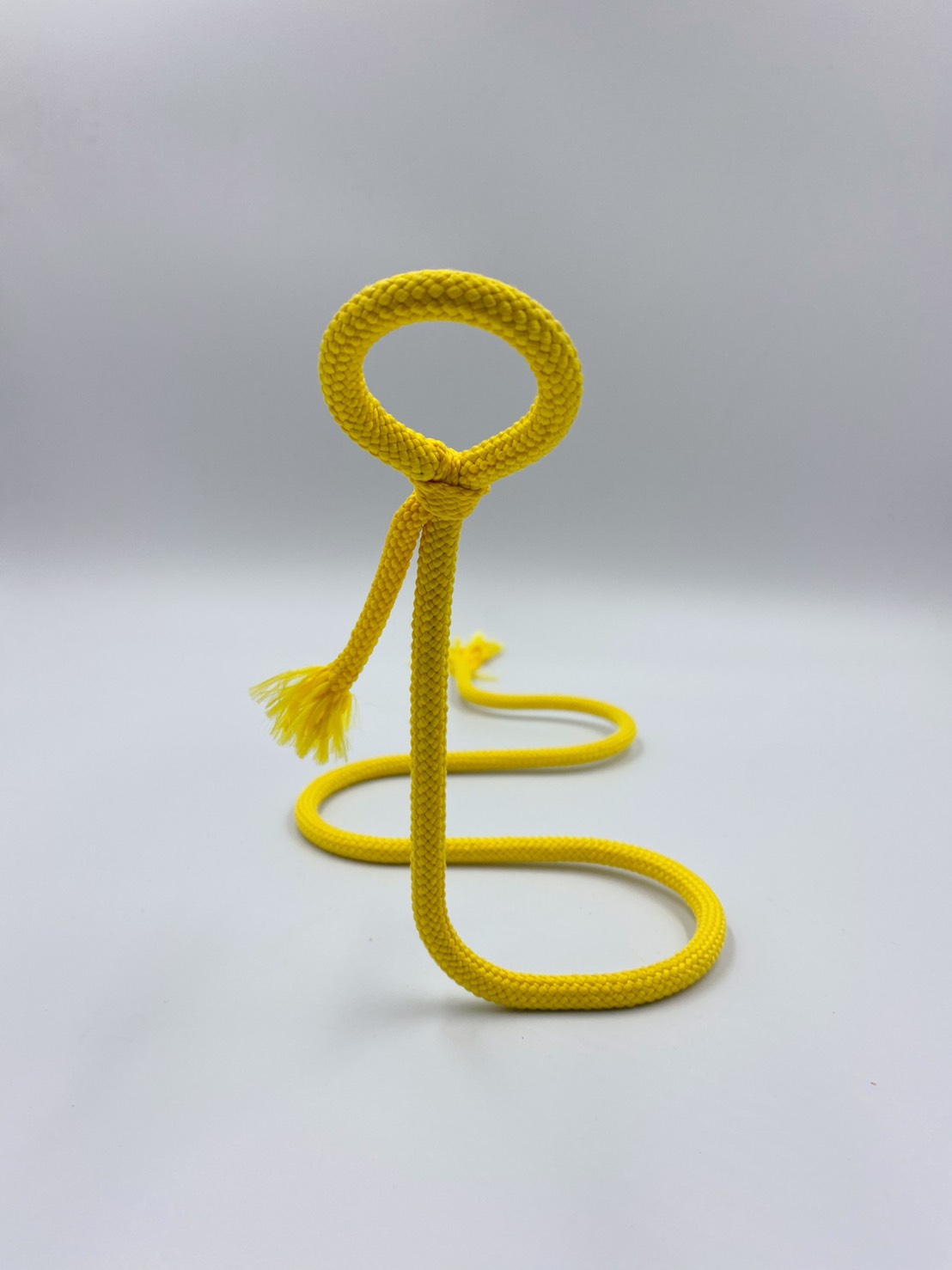 เชือกเสียบไวน์โชว์ สีเหลือง เชือกแขวนไวน์ ของขวัญตกแต่ง Knight Black Horse Winery