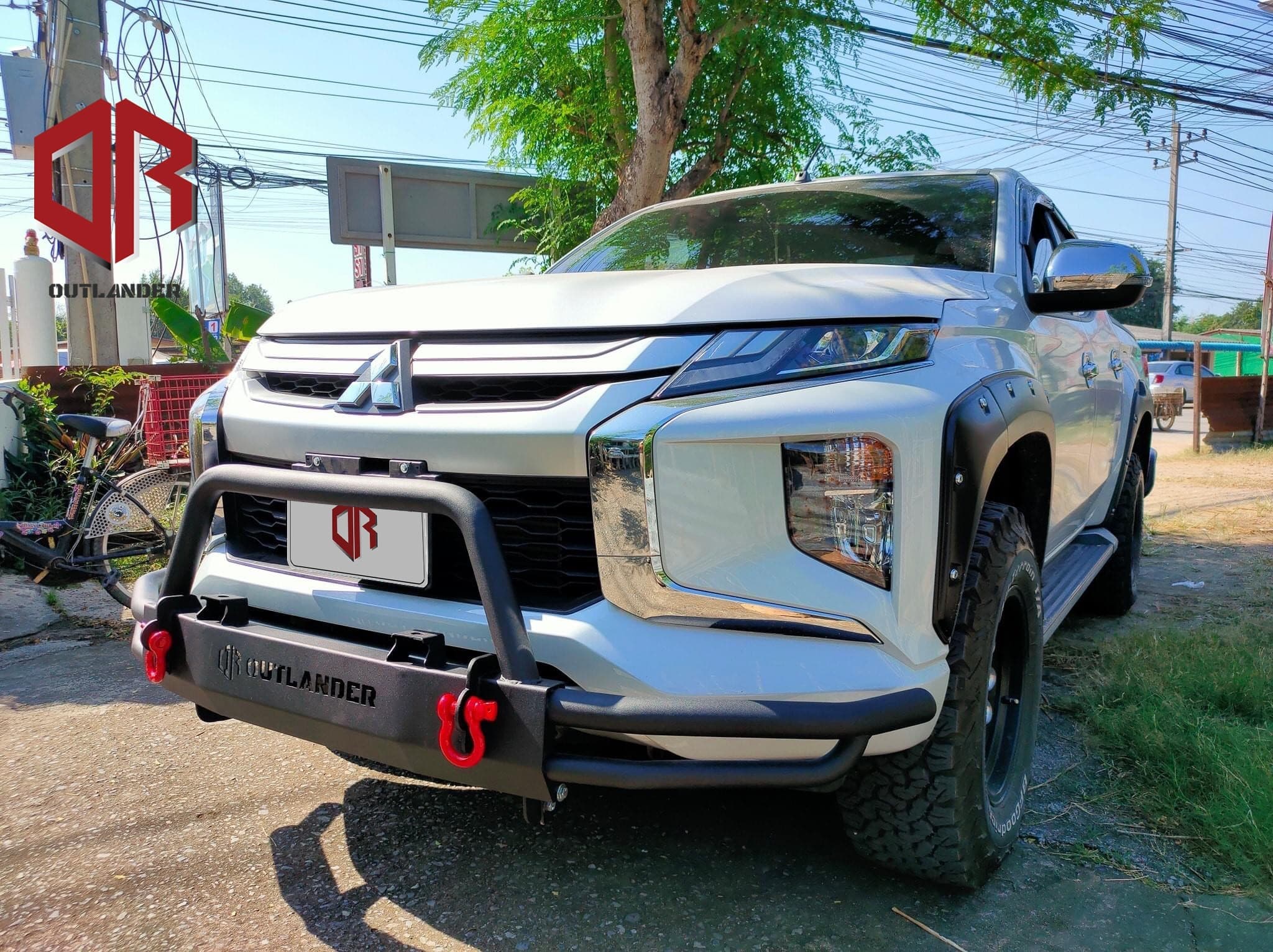 กันชนหน้า ร็อกกี้ Outlander