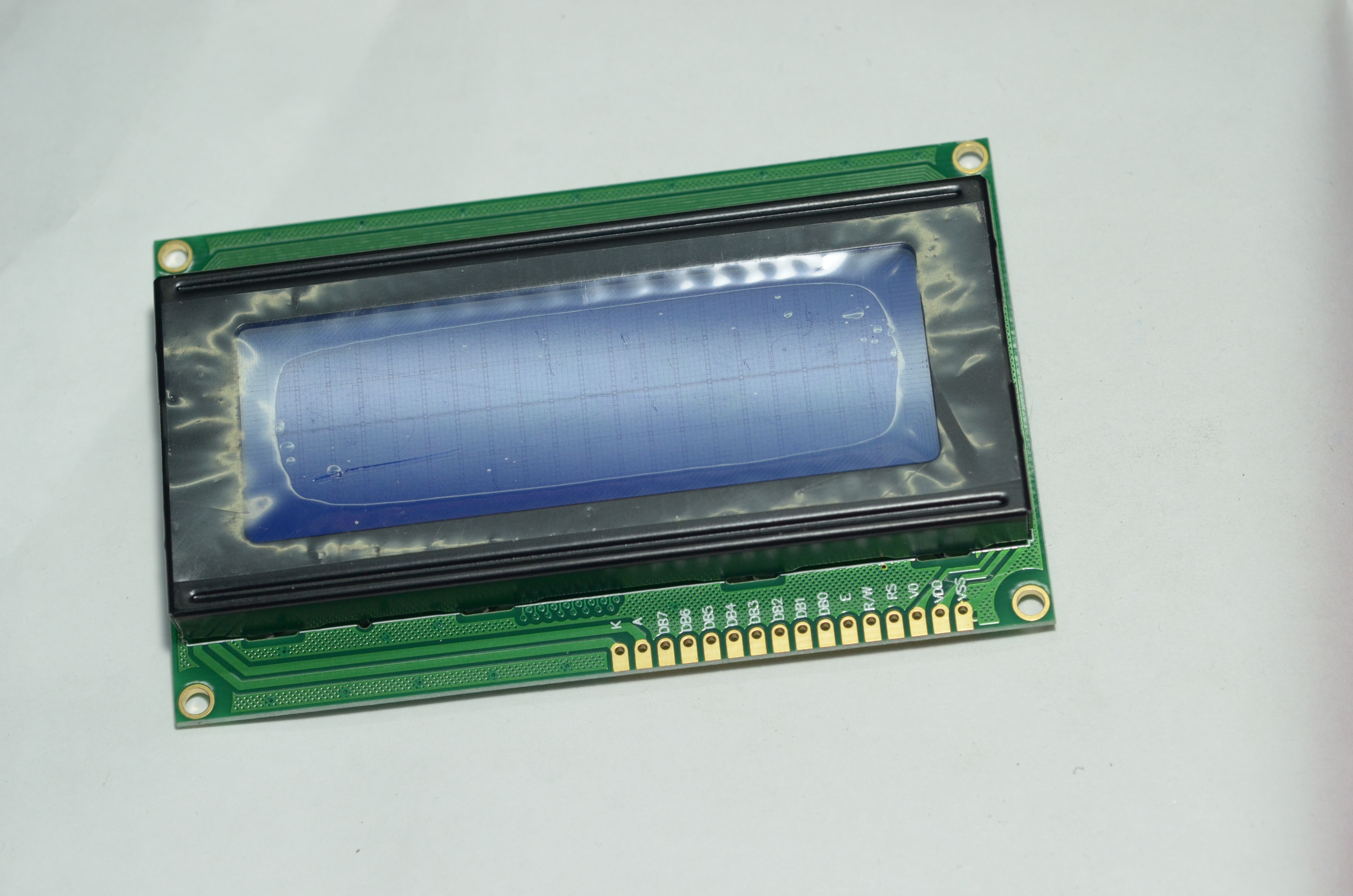 ABC020004B21-BIW-R-01: 20 x 4 Line,White/Blue
