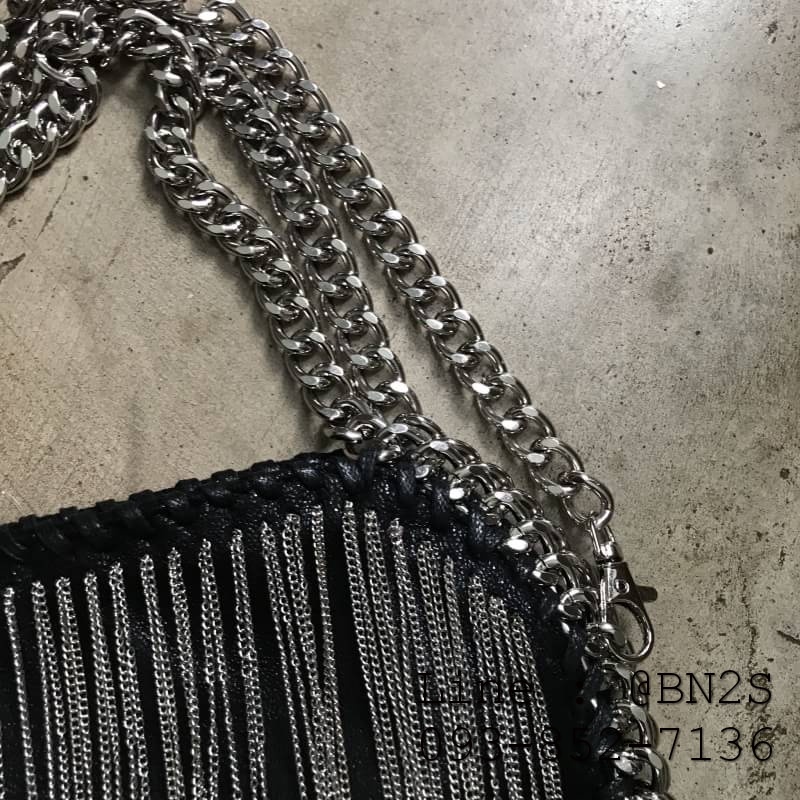 กระเป๋า mini vintage bag สายโซ่ 8 นิ้ว หนังดำ