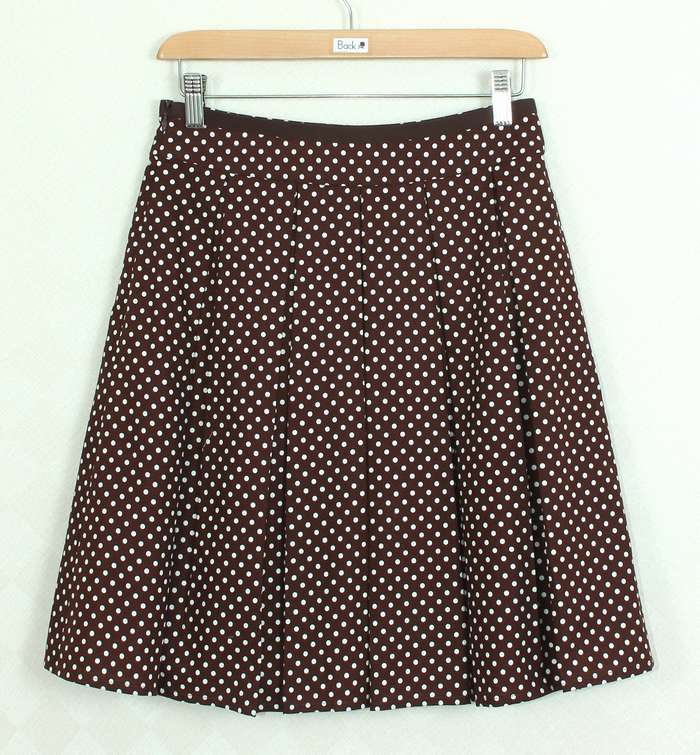 SK-270 กระโปรงแฟชั่น&ทำงาน ทรงบาน ผ้าคอตต้อนญี่ปุ่นพิมพ์จุดขาวพื้นน้ำตาลเข้ม