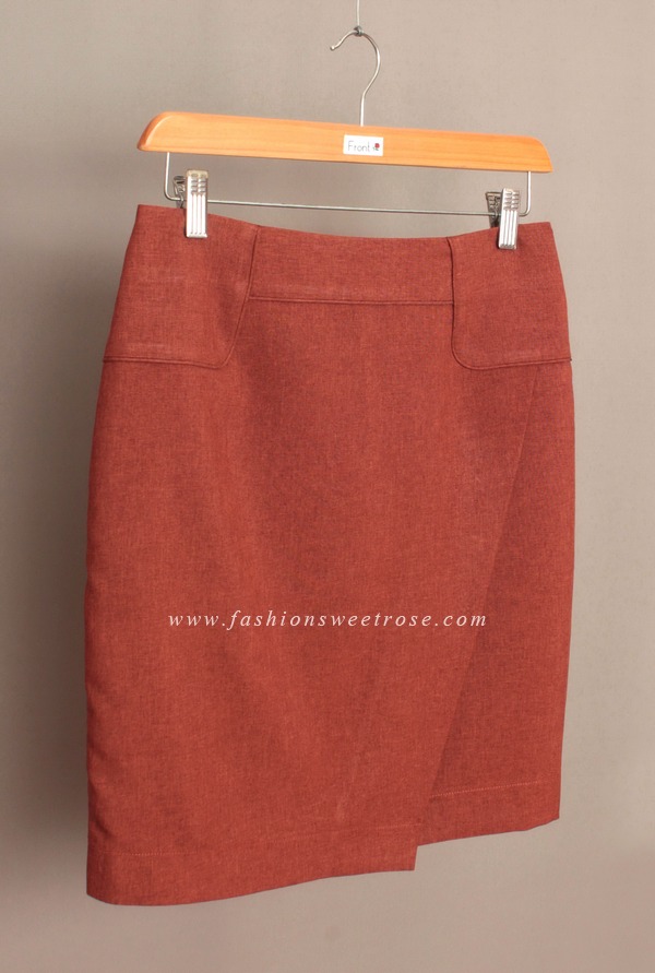 กระโปรงทรงสอบ ผ้าคอตต้อนลินินไอริสสีส้มอิฐ ด้านหน้ากระโปรงดีไซน์เรียบหรู / SK-441