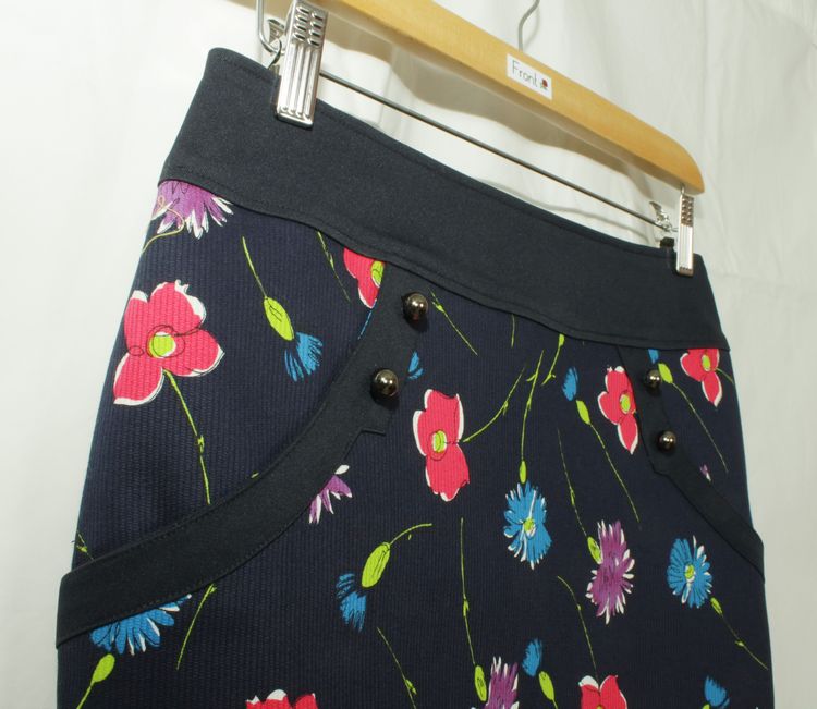SK-181 กระโปรงแฟชั่น&ทำงาน ทรงสอบ ผ้าญี่ปุ่นผสมสเป็นเด็กพิมพ์ลายดอกไม้โทนน้ำเงิน
