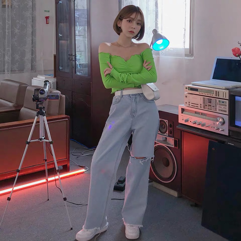 เสื้อครอปปาดไหล่ CHICC mini crop