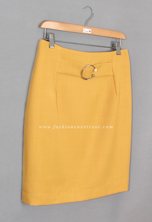 SK-437 กระโปรงทรงดินสอ ผ้า Double Twist สีเหลือง