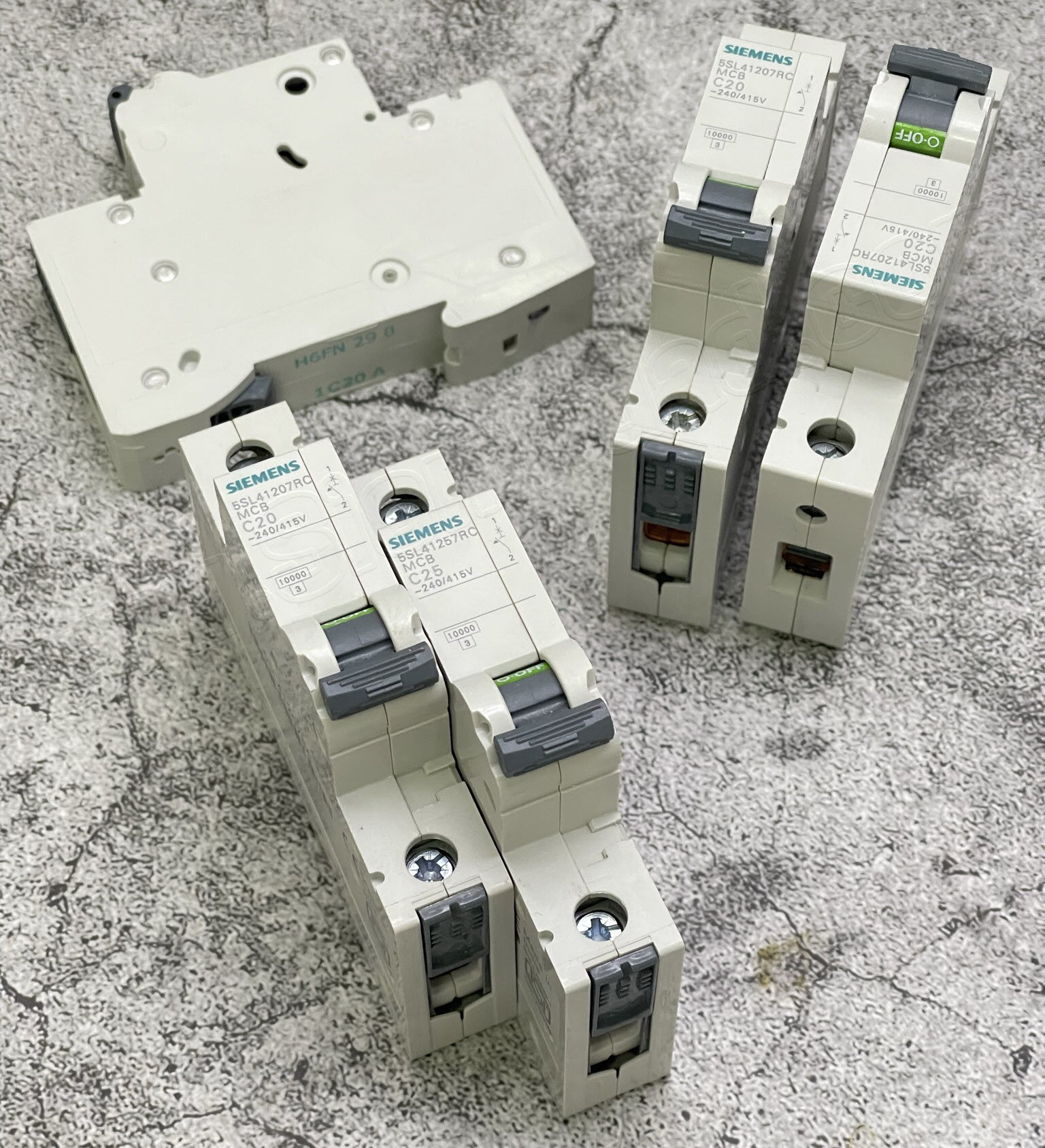 เซอร์กิตเบรคเกอร์ ลูกย่อย Miniature Circuit Breaker (MCB) (SIEMENS) 5SL series