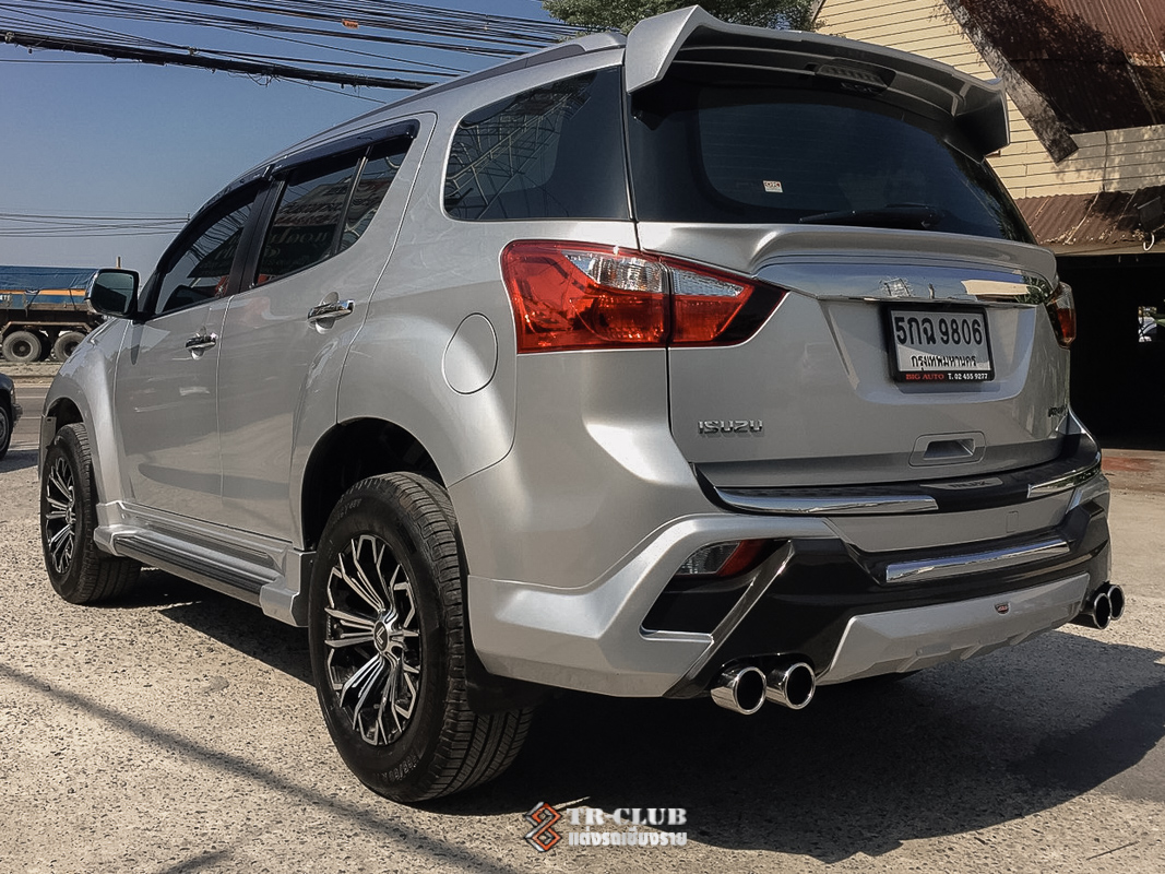 ชุดแต่งสเกิร์ตรอบคัน LUXURY 4x4 MU-X 2012-2016