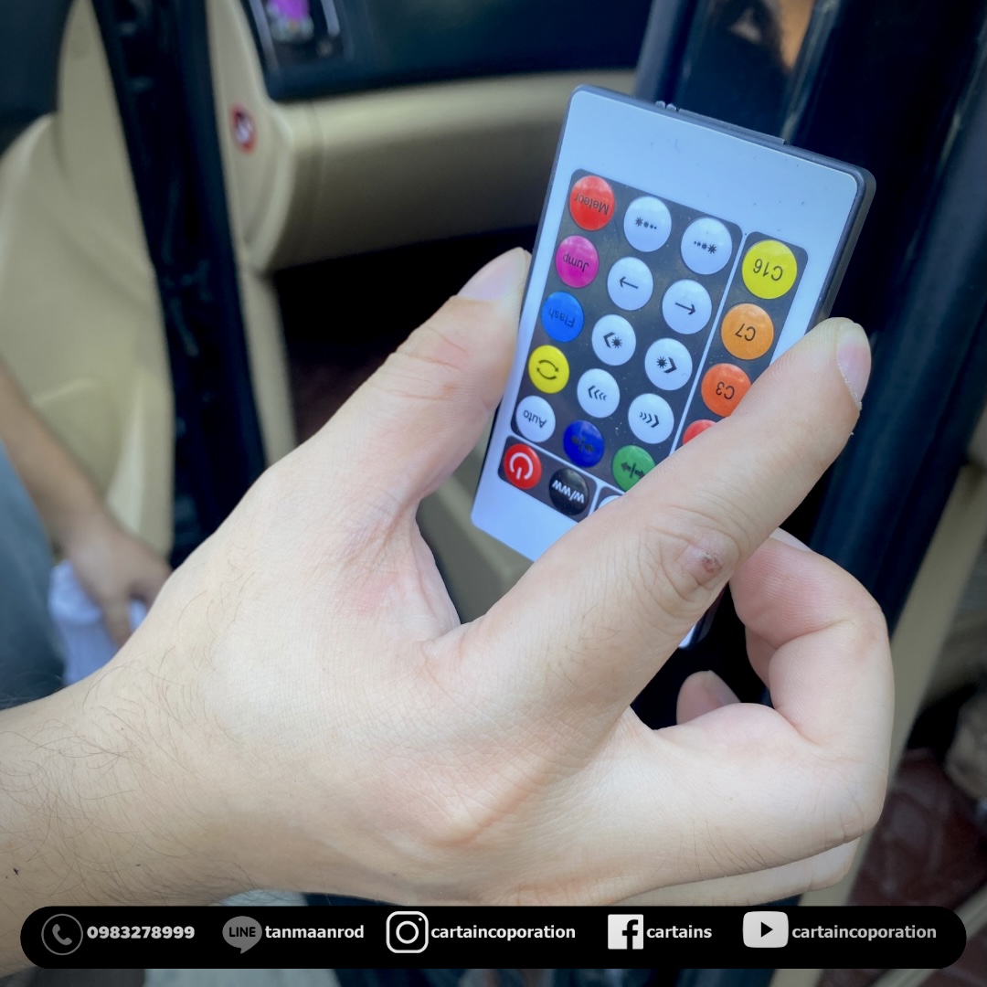 หุ้มหนังหลังคาแบบเรียบพร้อมรางไฟ