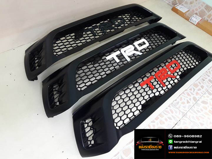 กระจังหน้าทรง TRD V2 REVO