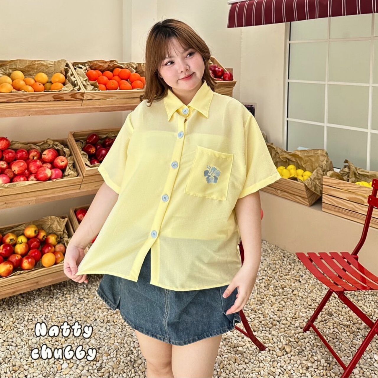 J131 เสื้อเชิ้ต สาวอวบ กระเป๋าเสื้อปักดอกชบา ขาว ชมพู เหลือง อกได้ถึง 48 นิ้ว (หน้าผ้า50นิ้ว)