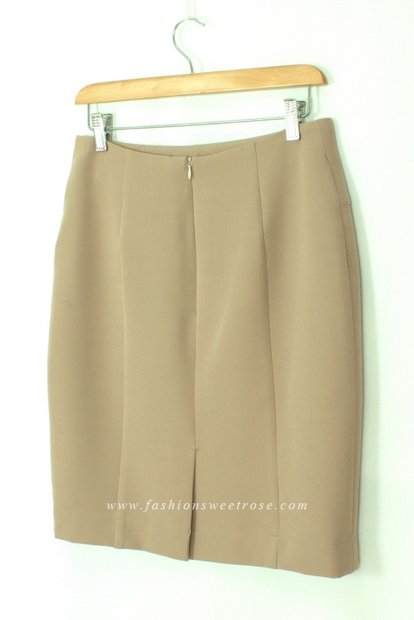 SK-456 กระโปรงทรงสอบ ผ้า Double Twist สีเบจ