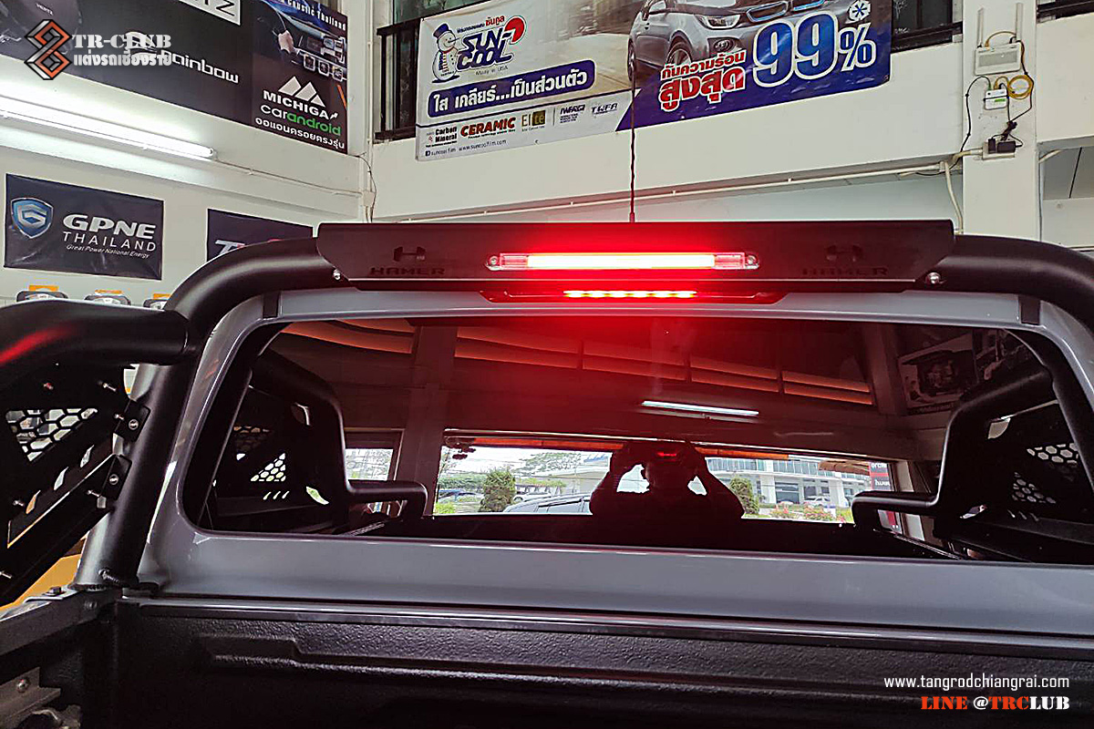 โรบาร์ TITANIUM HAMER NAVARA 2021