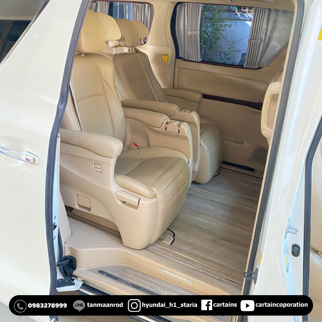 โตโยต้า อัลพาด - ปูพื้นไม้ลามิเนตลายไม้แอช เทา