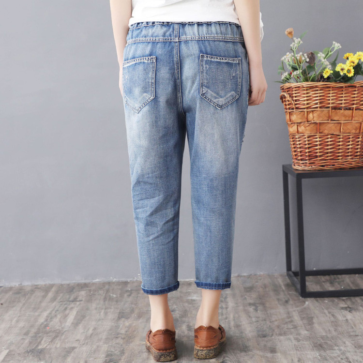 JPNT-005 กางเกงยีนส์ขายาว 5 ส่วน ปักลายดอกไม้ ปลายขาดูเก๋ เอวยางยืด เนื้อผ้านิ่มไม่หนา