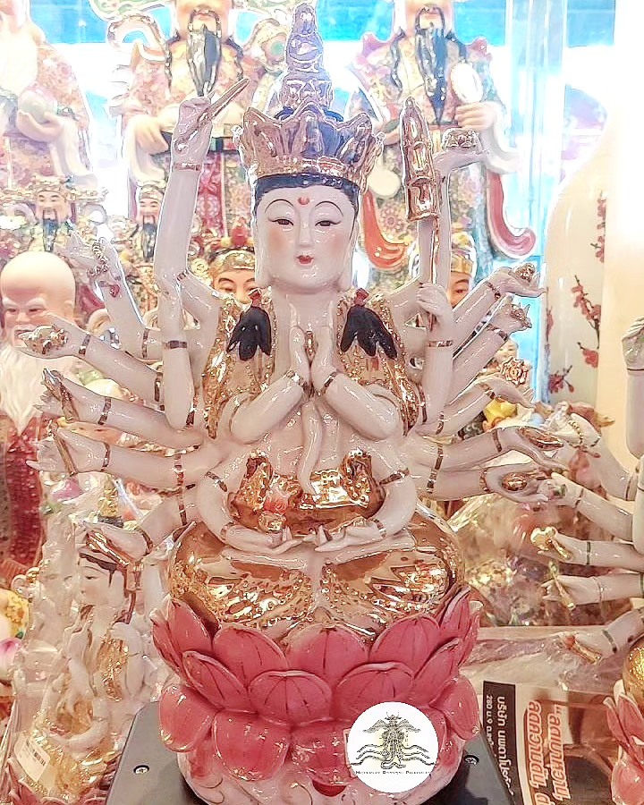 เจ้าแม่กวนอิม ปางพันมือ ขจัดอุปสรรค ราบรื่นสำเร็จลุล่วง เนื้อเซรามิค ขนาด 18 นิ้ว