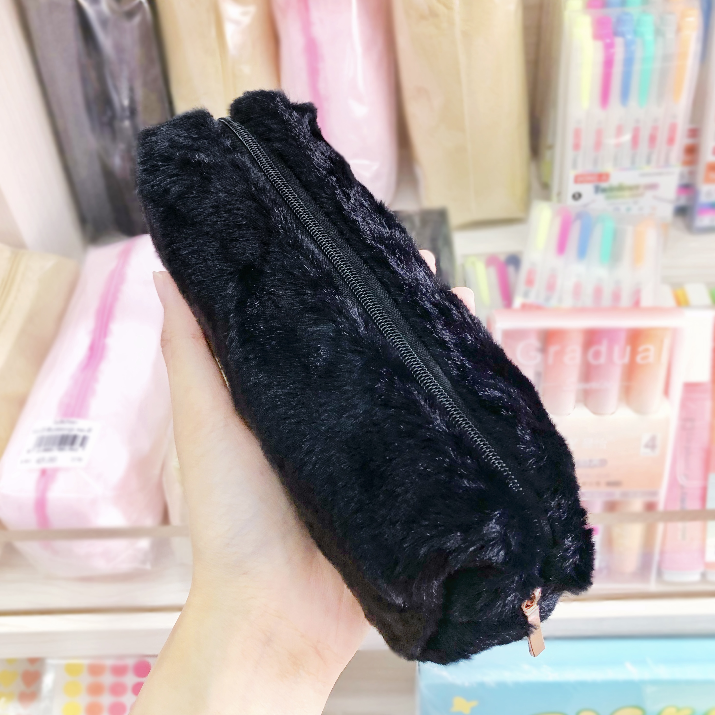 กระเป๋าดินสอ ขนนุ่มฟู กระเป๋าดินสอน่ารัก สีพื้น รุ่น H350 LUCK BOBO