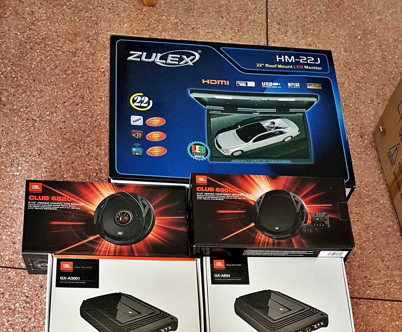 ชุดเครื่องเสียง JBL Set C - 2 แอมป์ 2 ซับ 4 ลำโพง รถฮุนได hyundai h1 และ staria รุ่นมีประตูไฟฟ้าศูนย์