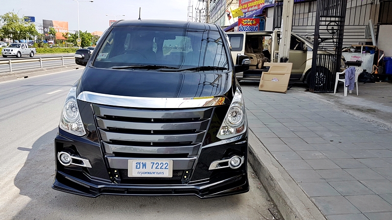 HYUNDAI H-1 DELUXE [ คอนโซลเพดาน + ประตูไฟฟ้า + เบาะ + ชุดแต่ง + ช่วงล่าง ] - ฮพ7222