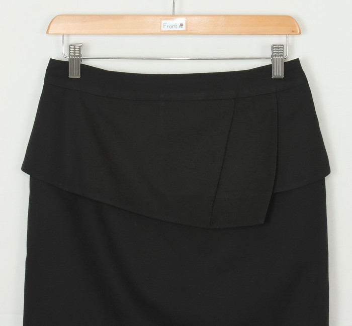 SK-115 กระโปรงแฟชั่น&ทำงาน ทรงสอบ ผ้าคอตตอนญี่ปุ่นสีดำ แต่งระบายด้านหน้ากระโปรง