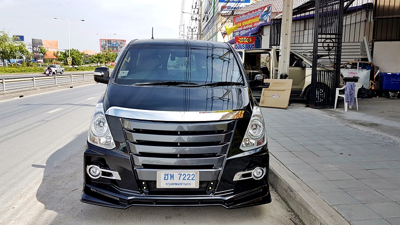 HYUNDAI H-1 DELUXE [ คอนโซลเพดาน + ประตูไฟฟ้า + เบาะ + ชุดแต่ง + ช่วงล่าง ] - ฮพ7222