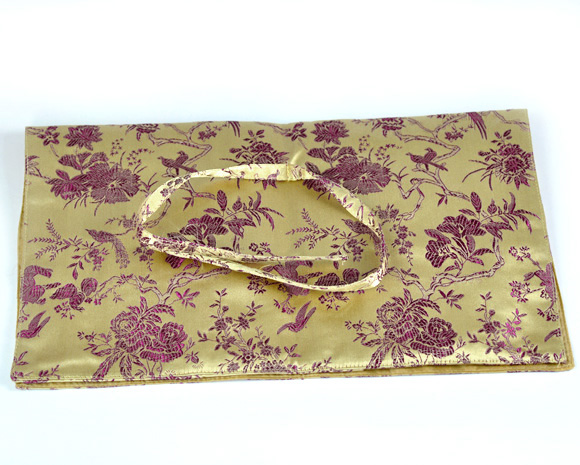 กระเป๋าผ้าไหมใส่อุปกรณ์ถักนิตติ้งโครเชตสีเหลืองซีดลายดอกไม้ ขนาด 47x38cm