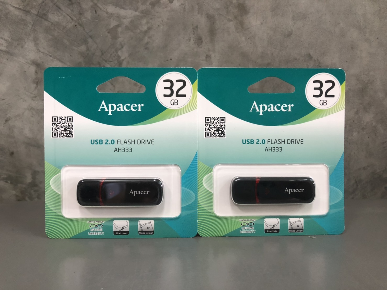 Apacer 32GB AH333 Flash Drive USB 2.0 (Mysterious Black) รับประกัน ศูนย์ไทย 5 ปี