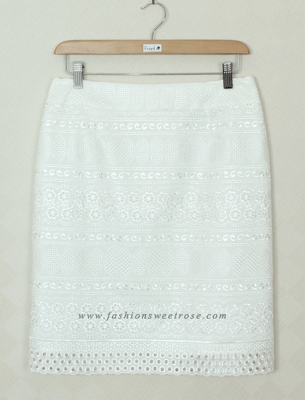 SK-340 กระโปรงแฟชั่น&ทำงาน ทรงสอบ ผ้าลูกไม้โทนขาว ชายกระโปรงเป็นเชิงลูกไม้