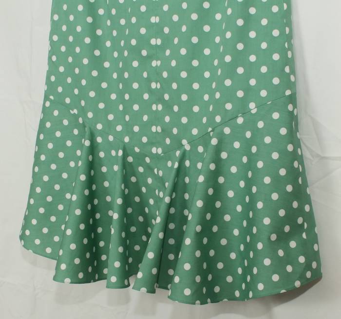 SK-199 กระโปรงแฟชั่น&ทำงาน ทรงย้วย ผ้าคอตต้อนญี่ปุ่นสีเขียว Polka Dot Green