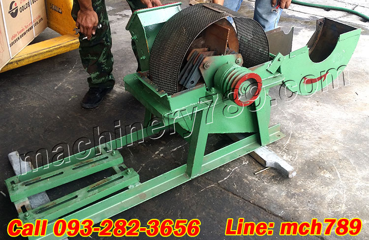 เครื่องบดไม้ขนาดเล็ก รุ่น ZUMO 1 ระบบ4ใบมีด กำลังผลิต0.4-1ตัน/ชม. เครื่องทำขี้เลื่อย เครื่องบดขี้เลื่อย เครื่องบดกิ่งไม้ เครื่องบดย่อยกิ่งไม้ Disc-Type Wood Crusher / Sawdust Crusher / Wood Powder Machine