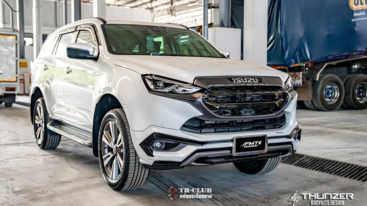 ชุดแต่งสเกิร์ตรอบคัน THUNZER สำหรับ Mu-X 2021