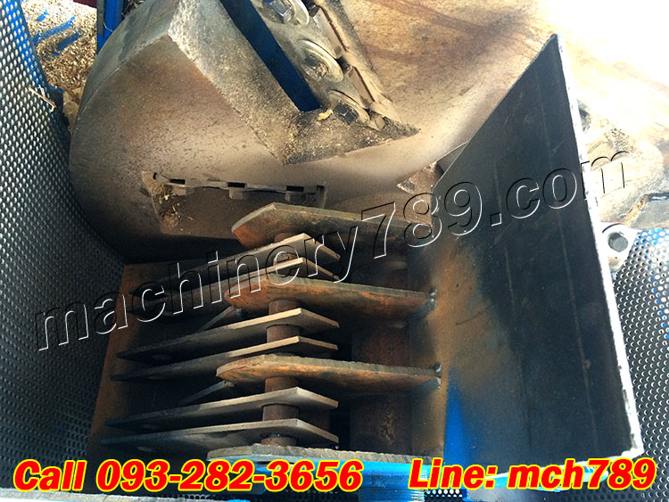 เครื่องบดไม้ขนาดกลาง รุ่นZUMO 4 ระบบ8ใบมีด กำลังผลิต2.5-3ตัน/ชม. เครื่องทำขี้เลื่อย เครื่องบดขี้เลื่อย เครื่องบดกิ่งไม้ เครื่องบดย่อยกิ่งไม้ Disc-Type Wood Crusher / Sawdust Crusher / Wood Powder Machine