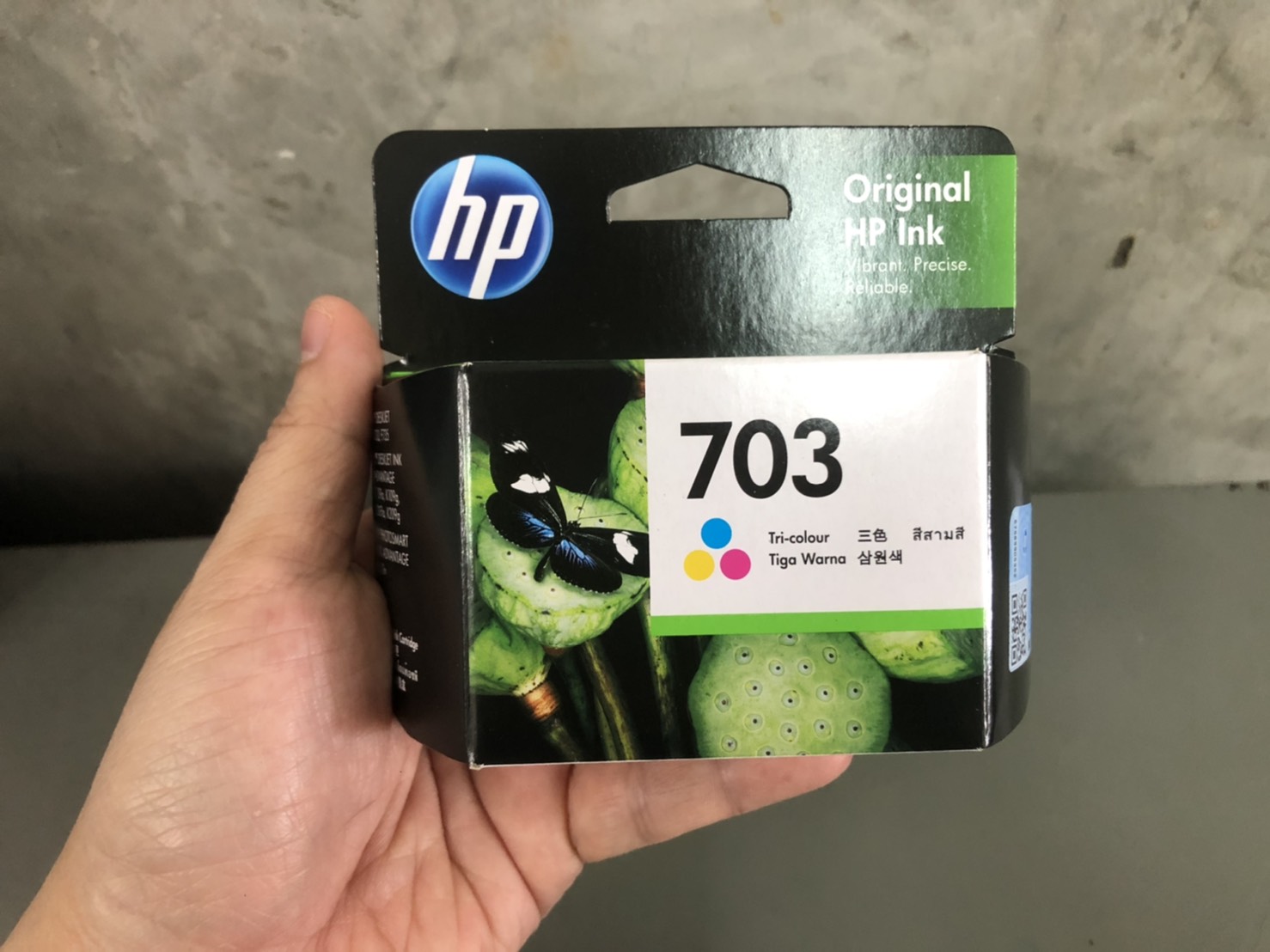 HP 703 Tri-Color ตลับหมึกอิงค์เจ็ท 3 สี Tri-Color Inkjet Cartridge (CD888AA) หมึกแท้จากศูนย์