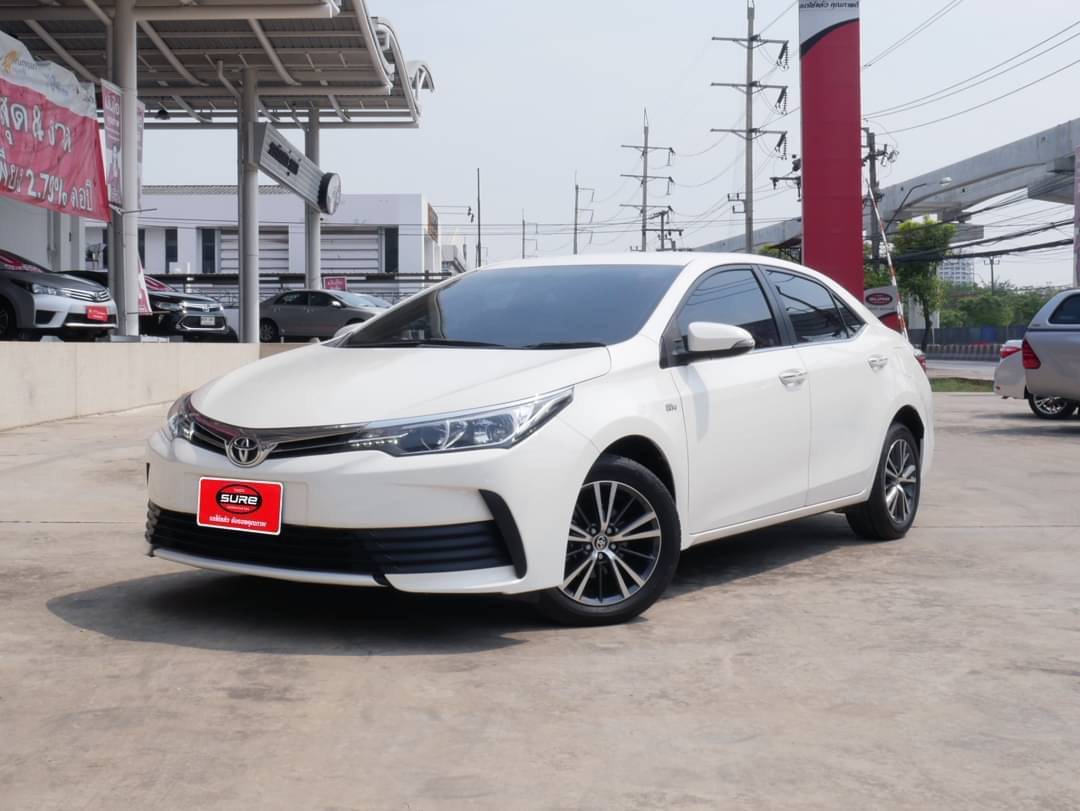 รถสวย Toyota Altis สีขาว