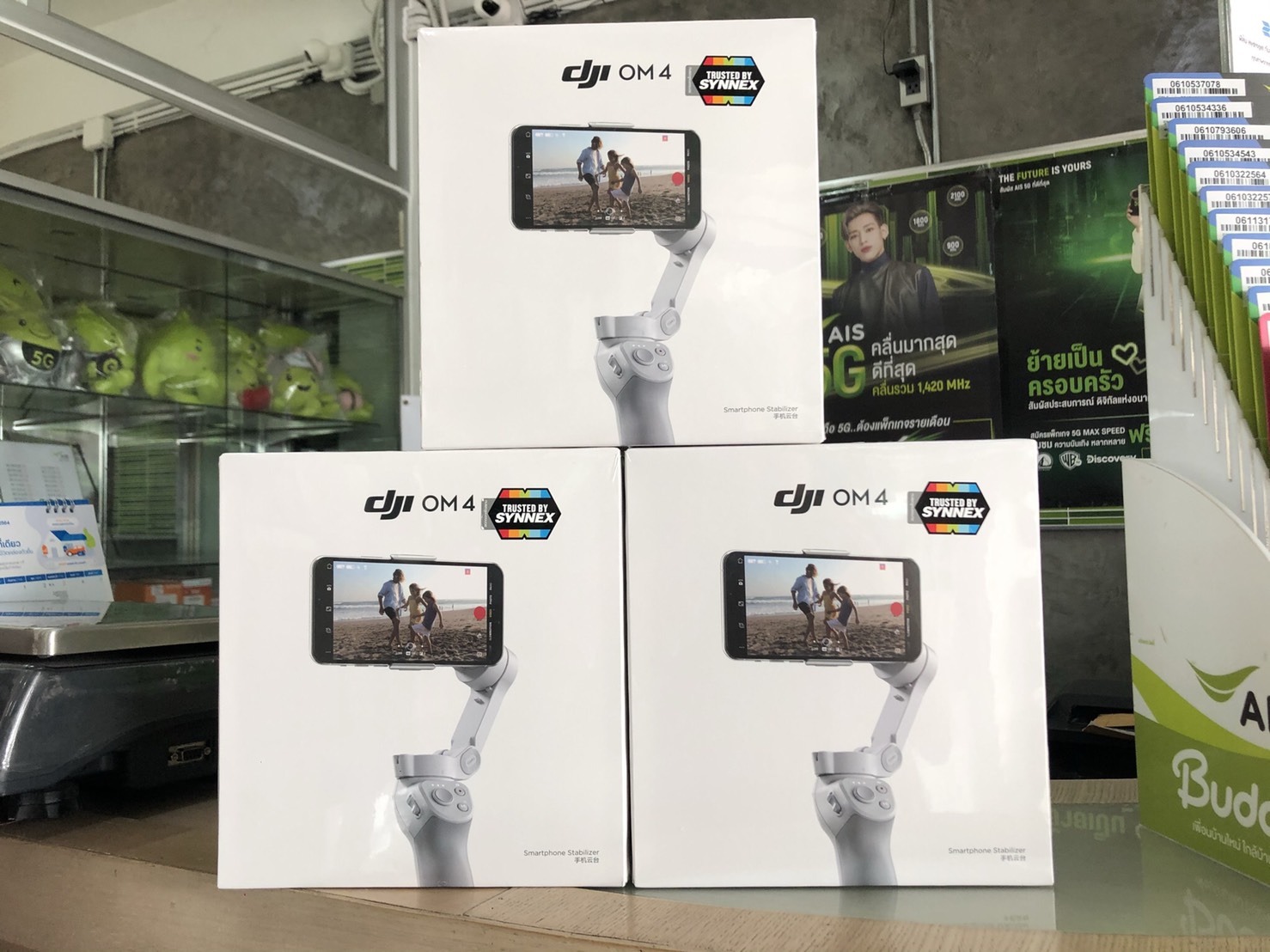 อุปกรณ์กันสั่นอัจฉริยะมือถือ OSMO MOBILE DJI OM4 ของแท้ รับประกันศูนย์