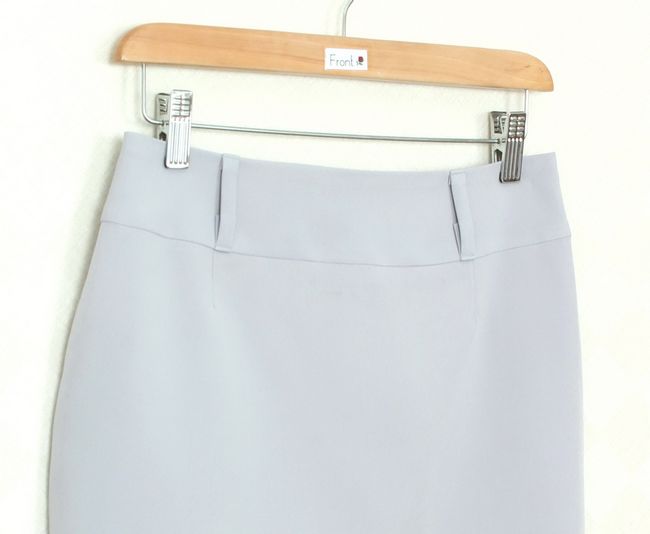 กระโปรงแฟชั่น&ทำงาน กระโปรงสอบ ผ้าไหมอิตาลีสีเทา ชายกระโปรงตีเกร็ดแต่งด้วกระดุม / SK-286