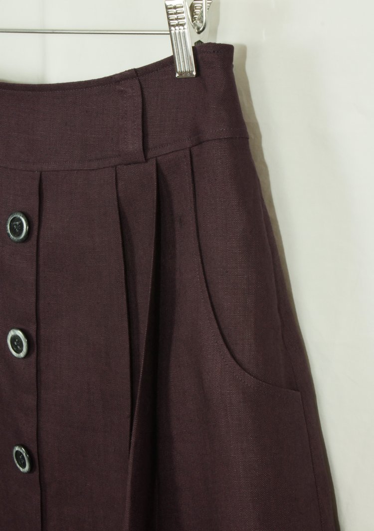 SK-184 กระโปรงแฟชั่น&ทำงาน ทรงบาน ผ้าลินินญี่ปุ่นสีม่วง มีกระเป๋าล้วงได้ 2 ข้าง