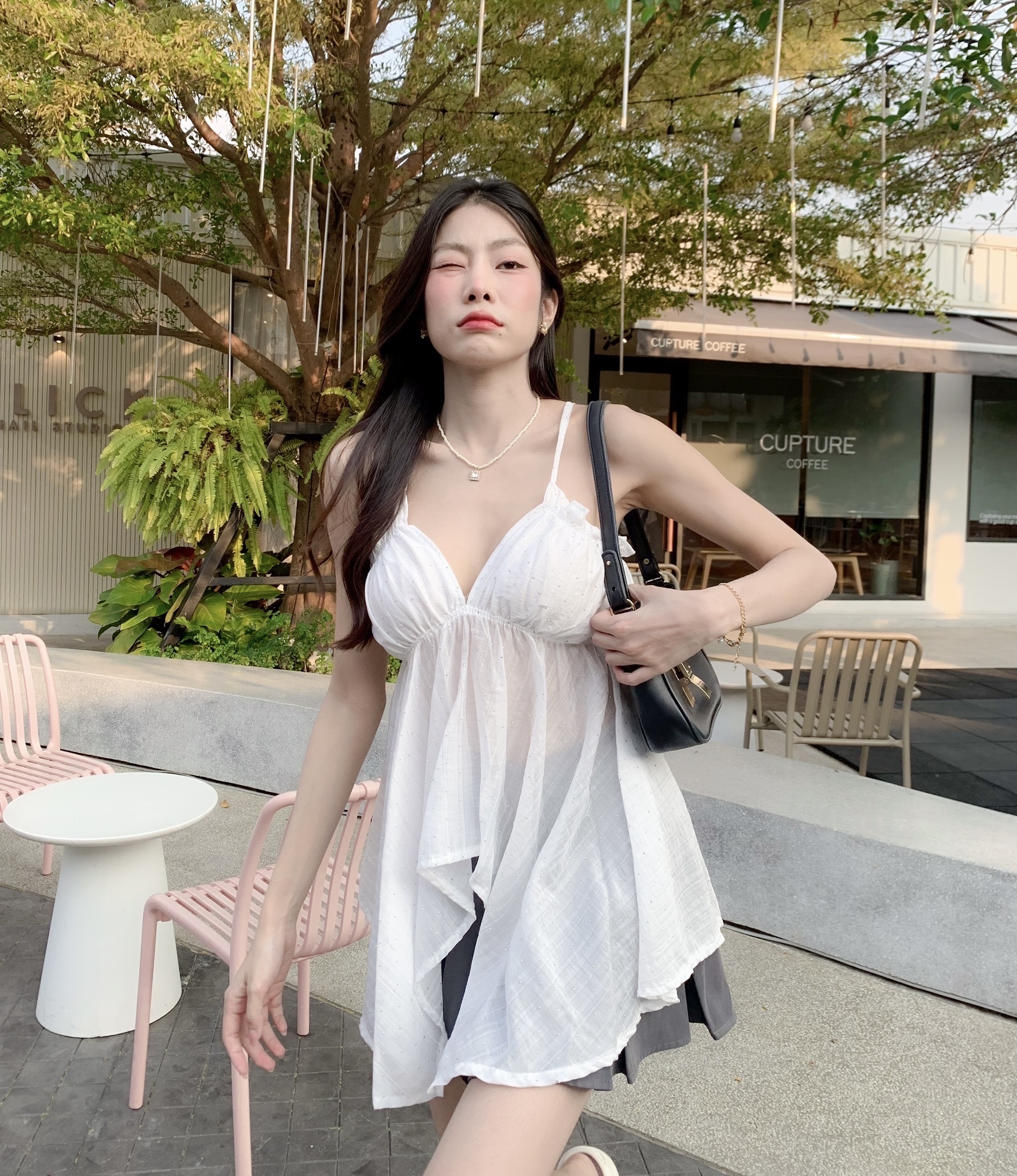 (Blossom top) 🦋🤍 เสื้อสายเดี่ยวตัวยาว