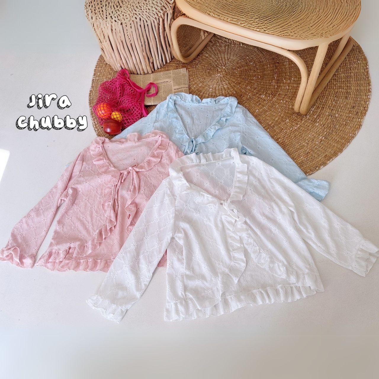 J112 ต้อนรับลมร้อน เสื้อคลุม สาวอวบ ใส่คลุมชุดว่ายน้ำ ใส่คลุมกันแดด ขาว ชมพู ฟ้า อกได้ถึง 52 นิ้ว (หน้าผ้า54นิ้ว)