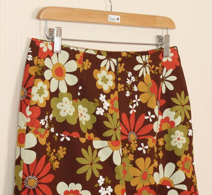 SK-236 กระโปรงแฟชั่น&ทำงาน ทรงย้วย ผ้าคอตต้อนญี่ปุ่นพิมพ์ลายดอกไม้ โทนน้ำตาลเข้ม