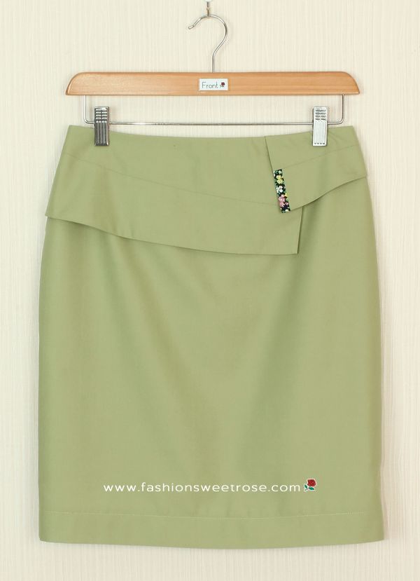 กระโปรงแฟชั่น&ทำงาน ทรงสอบ ผ้าญี่ปุ่นสีเขียวอ่อน ตัดแต่งด้วยผ้า 2 ชิ้น / SK-229