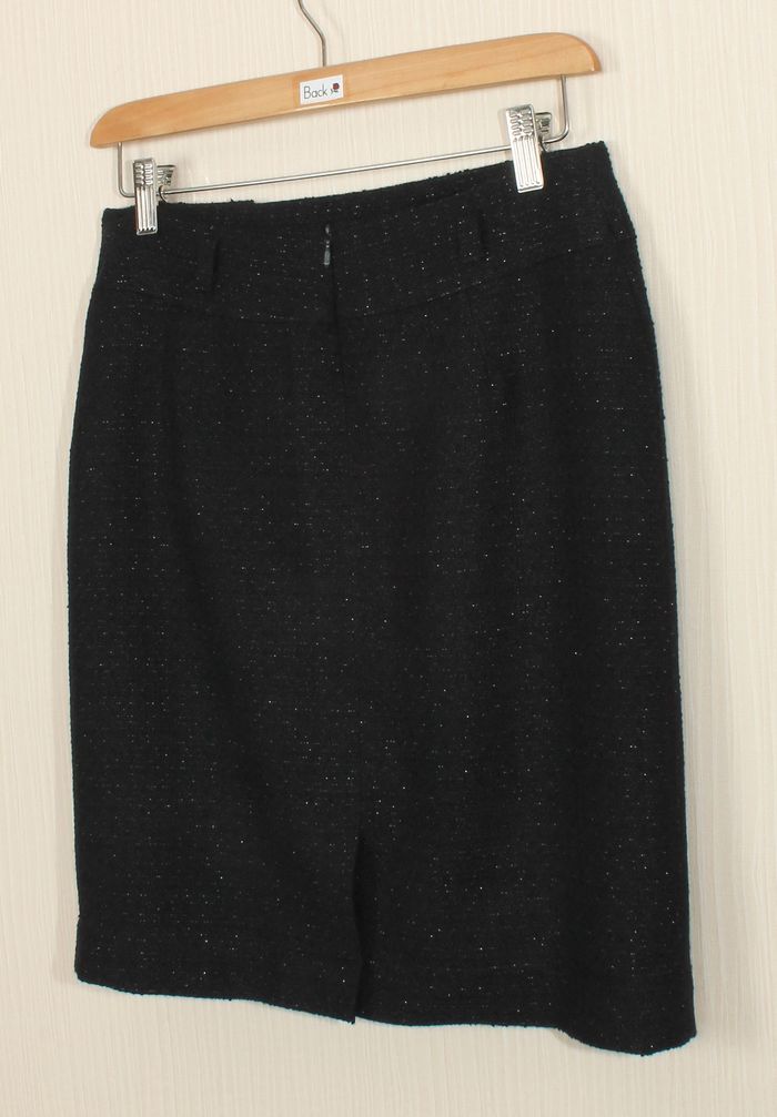 SK-232 กระโปรงแฟชั่นทรงสอบ ผ้า CHANEL สีน้ำเงินเข้ม ด้านหน้ากระโปรงจับจีบ รูดระบาย 3 ชั้น