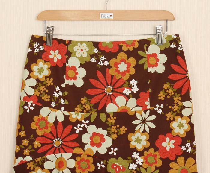 SK-236 กระโปรงแฟชั่น&ทำงาน ทรงย้วย ผ้าคอตต้อนญี่ปุ่นพิมพ์ลายดอกไม้ โทนน้ำตาลเข้ม