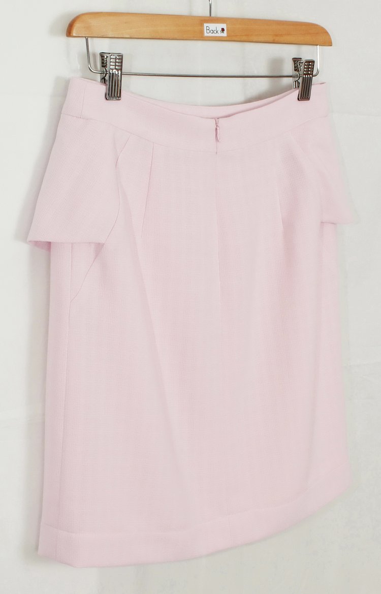 SK-188 กระโปรงแฟชั่น&ทำงาน ทรงสอบ ผ้า CHANEL สีชมพู ด้านหน้ากระโปรงจับจีบระบาย