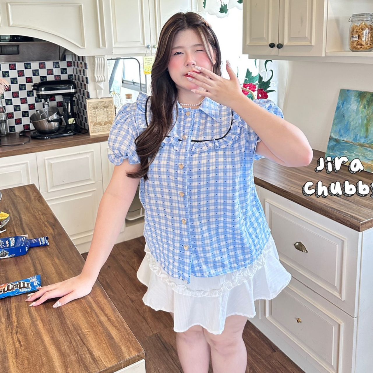 J114 เสื้อสาวอวบ คอปก แต่งระบาย แขนตุ๊กตา สีพาสเทล ฟ้า ชมพู เหลือง อกได้ถึง 50 นิ้ว