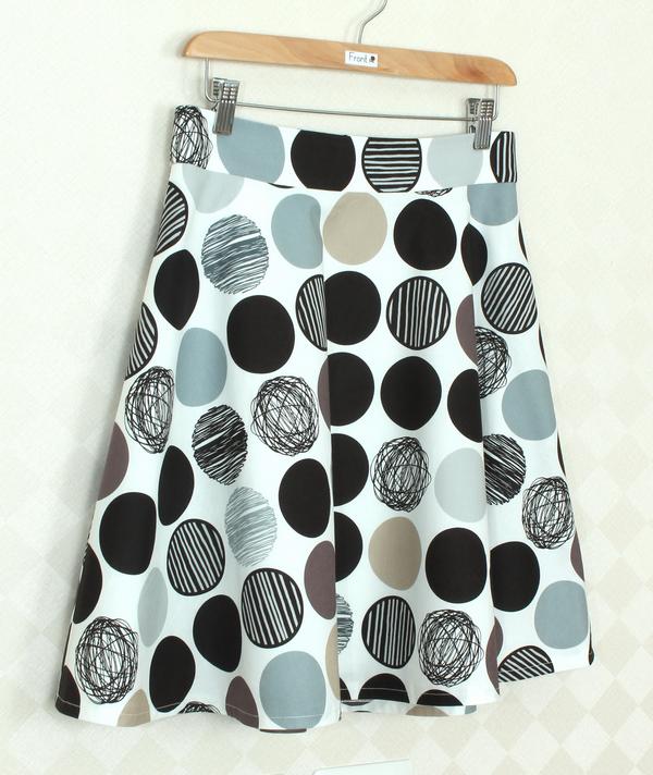 SK-334 กระโปรงแฟชั่น&ทำงาน ทรงย้วย ผ้าคอตต้อนญี่ปุ่นพิมพ์ลายวงกลมกราฟฟิก
